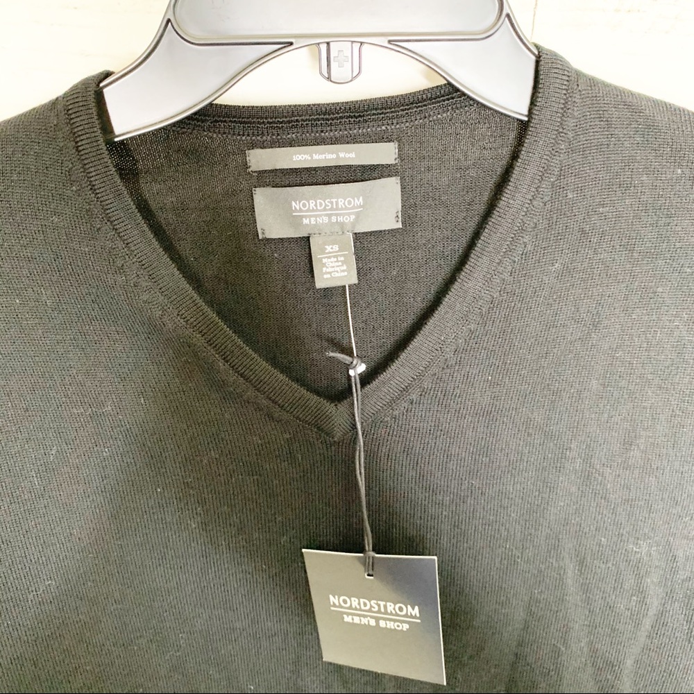 NWT Nordstrom Men’s V-Neck Merino Wool Sweater - Picture 6 of 8